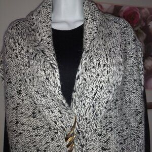 LOFT BLACK AND WHITE CHUNKY KNIT  VEST Fashion Trend 2026